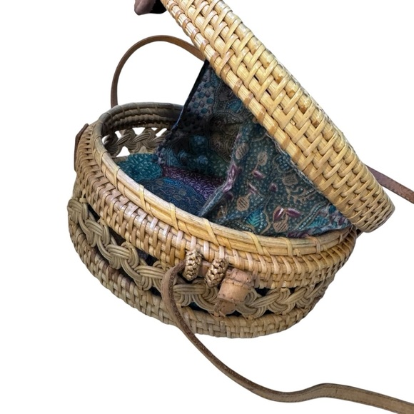 Amerii Rattan Shoulder Bag with Patterned Fabric Lining - Picture 15 of 16